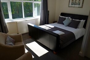 The George Carvery & Hotel