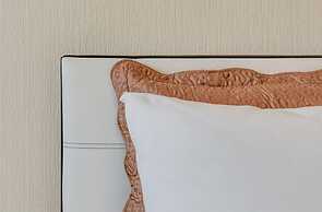 Apartment on Orbeli 17