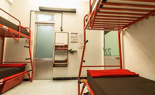 Mojzo Dorm - Hostel