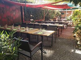 Hotel Restaurant Aux Deux Roses