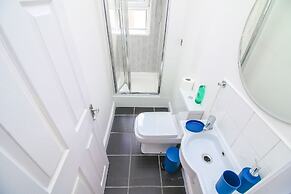 City view flat at Liverpool st Brick Ln