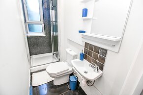City view flat at Liverpool st Brick Ln