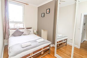City view flat at Liverpool st Brick Ln