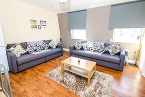 City view flat at Liverpool st Brick Ln