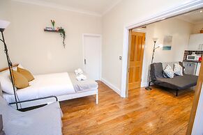City view flat at Liverpool st Brick Ln
