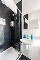 City view flat at Liverpool st Brick Ln