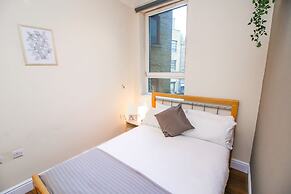 City view flat at Liverpool st Brick Ln