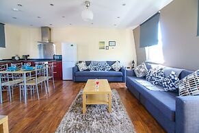 City view flat at Liverpool st Brick Ln
