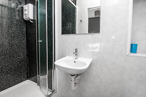 City view flat at Liverpool st Brick Ln