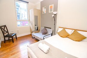 City view flat at Liverpool st Brick Ln