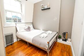City view flat at Liverpool st Brick Ln