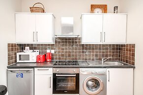 City view flat at Liverpool st Brick Ln
