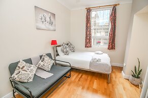 City view flat at Liverpool st Brick Ln
