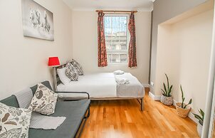 City view flat at Liverpool st Brick Ln