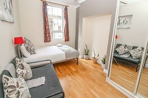 City view flat at Liverpool st Brick Ln