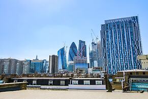 City view flat at Liverpool st Brick Ln