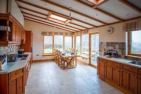 Errichel House and Cottages