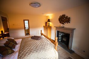 Errichel House and Cottages