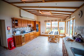 Errichel House and Cottages