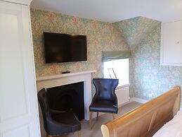 Errichel House and Cottages