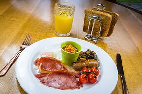 Errichel House and Cottages