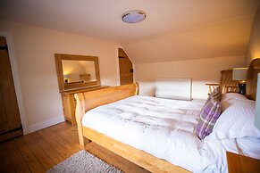 Errichel House and Cottages