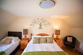 Errichel House and Cottages