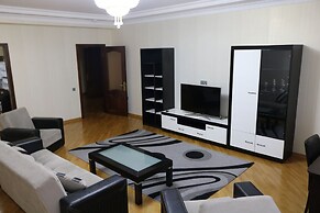 Al Khaleej City Center Apr