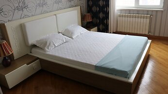 Al Khaleej City Center Apr