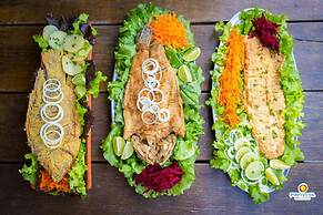 Marina e Pousada Porto do Sol