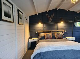 The Little Hide - Adult Only Camping Pods