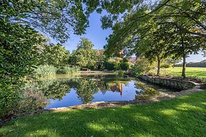 The Little Hide - Adult Only Camping Pods