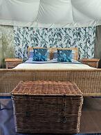 The Little Hide - Adult Only Camping Pods