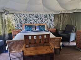 The Little Hide - Adult Only Camping Pods