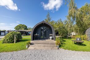 The Little Hide - Adult Only Camping Pods