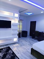 NEW POINT HOTEL AND SUITES
