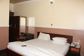 NEW POINT HOTEL AND SUITES