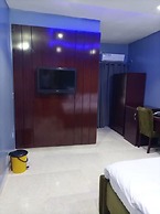 NEW POINT HOTEL AND SUITES
