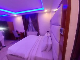 NEW POINT HOTEL AND SUITES