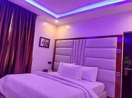 NEW POINT HOTEL AND SUITES