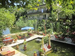 Arikanda River Garden Hotel