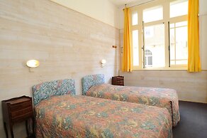 Auberge Riva Bella - Hostel