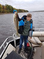 Striper Fishing & Hunting Lodge