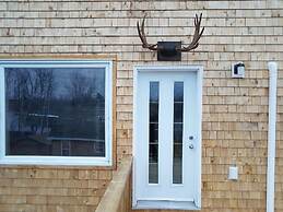 Striper Fishing & Hunting Lodge