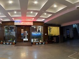 Hotel puneet international