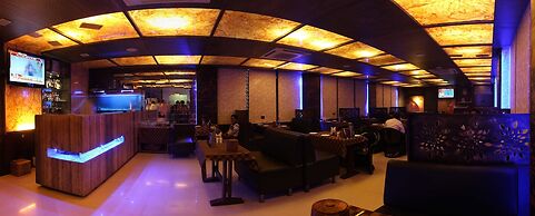 Hotel puneet international