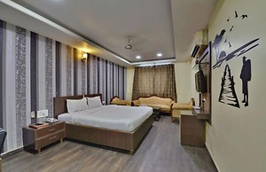 Hotel puneet international