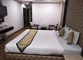 Hotel puneet international