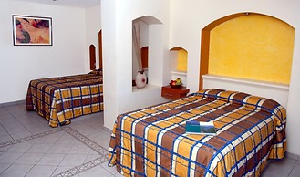 Del Real Hotel & Suites