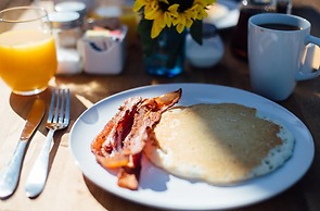 Collective Hill Country Retreat